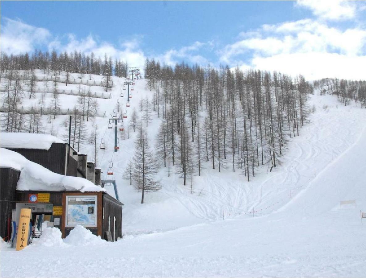 Cervinia Ski In Ski Out - Studio On The Slopes بيريوِل تْشيرفينيا المظهر الخارجي الصورة