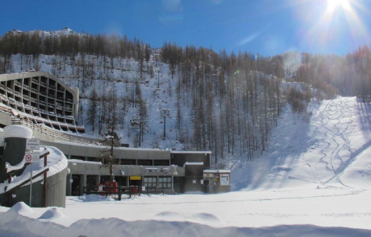 Cervinia Ski In Ski Out - Studio On The Slopes بيريوِل تْشيرفينيا المظهر الخارجي الصورة